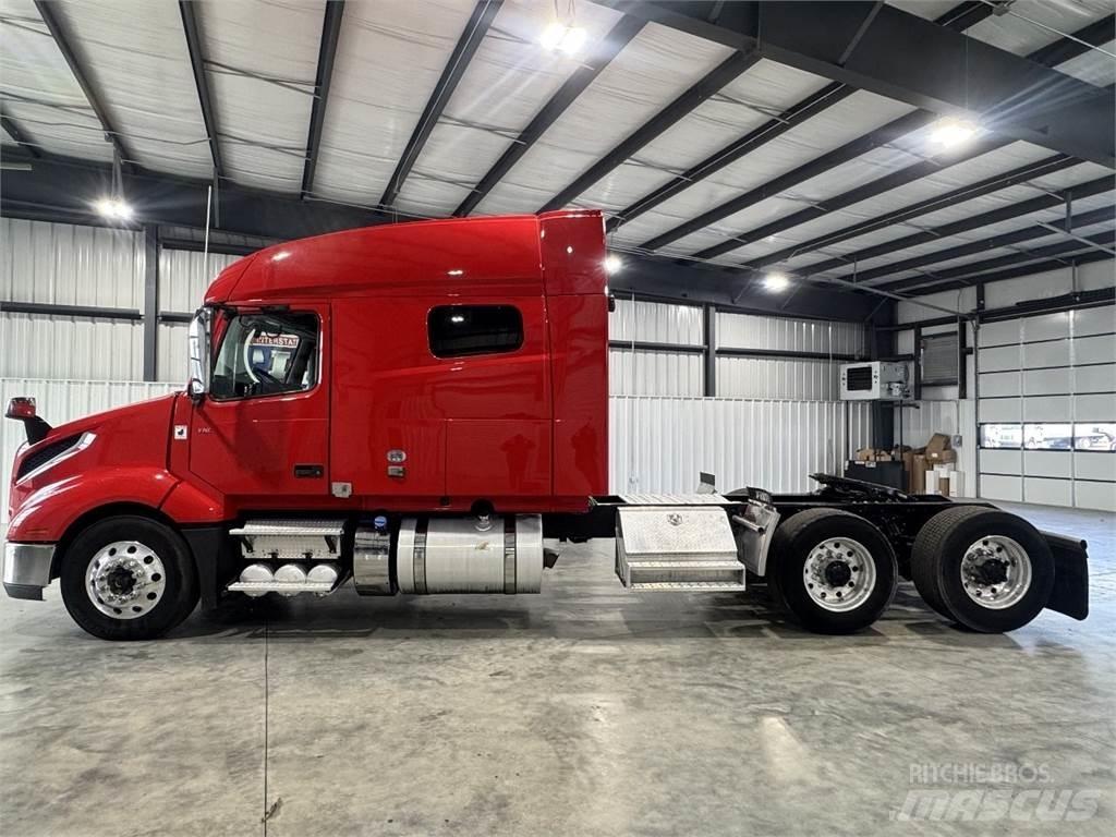 Volvo VNL64T740 Tracteur routier