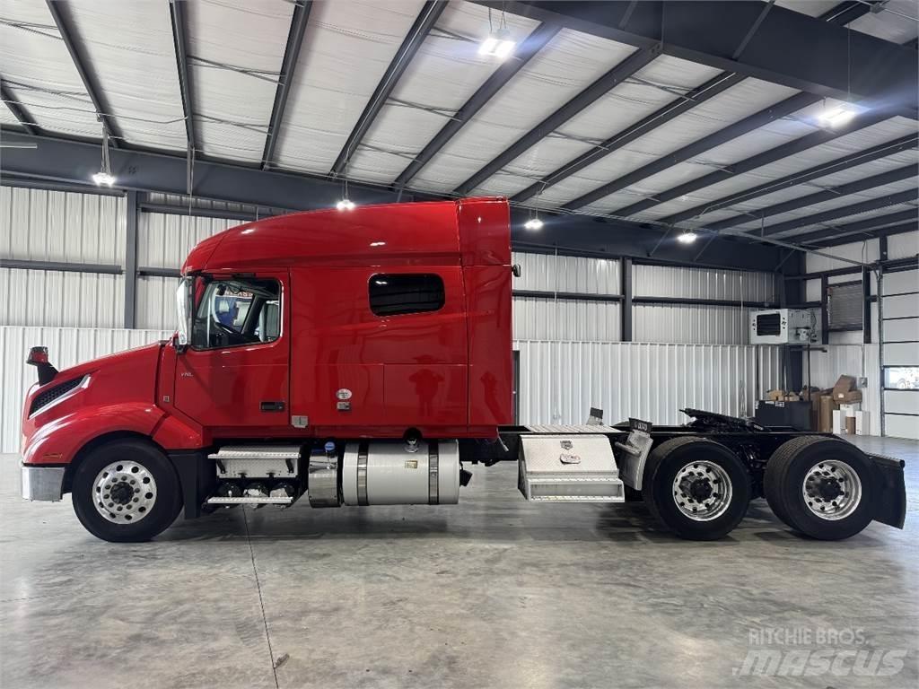 Volvo VNL64T740 Tracteur routier