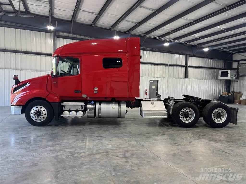 Volvo VNL64T740 Tracteur routier