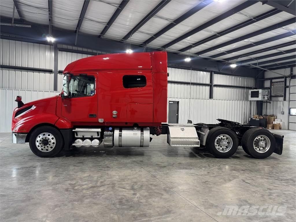 Volvo VNL64T740 Tracteur routier