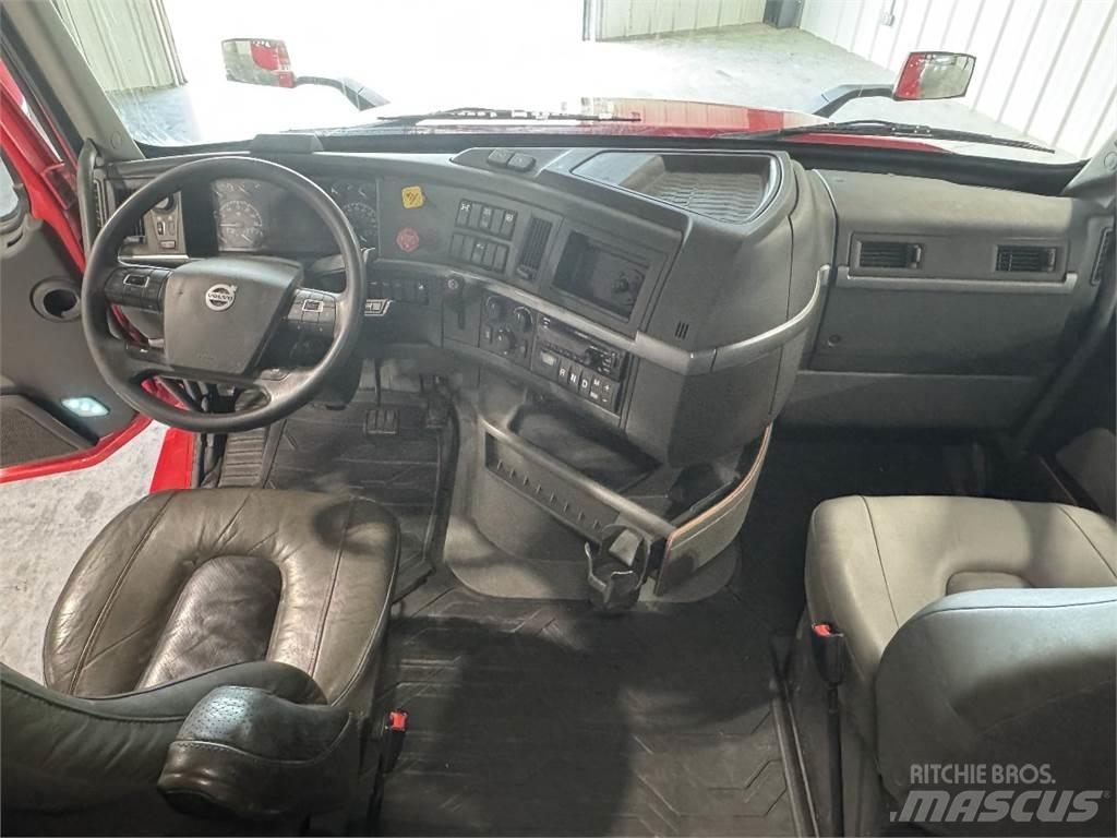 Volvo VNL64T740 Tracteur routier