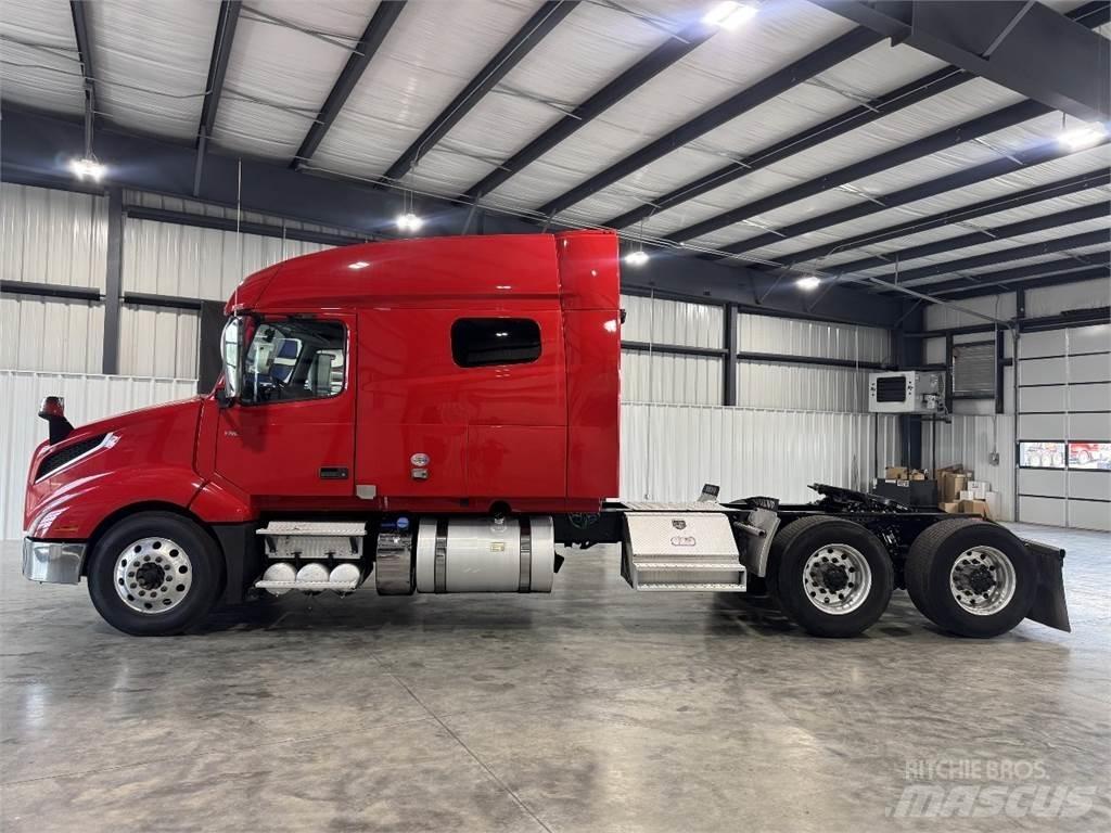 Volvo VNL64T740 Tracteur routier