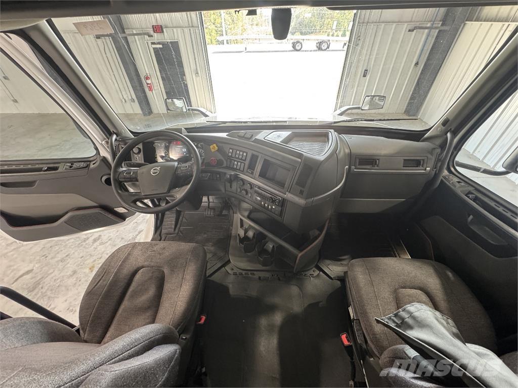 Volvo VNL760 Tracteur routier