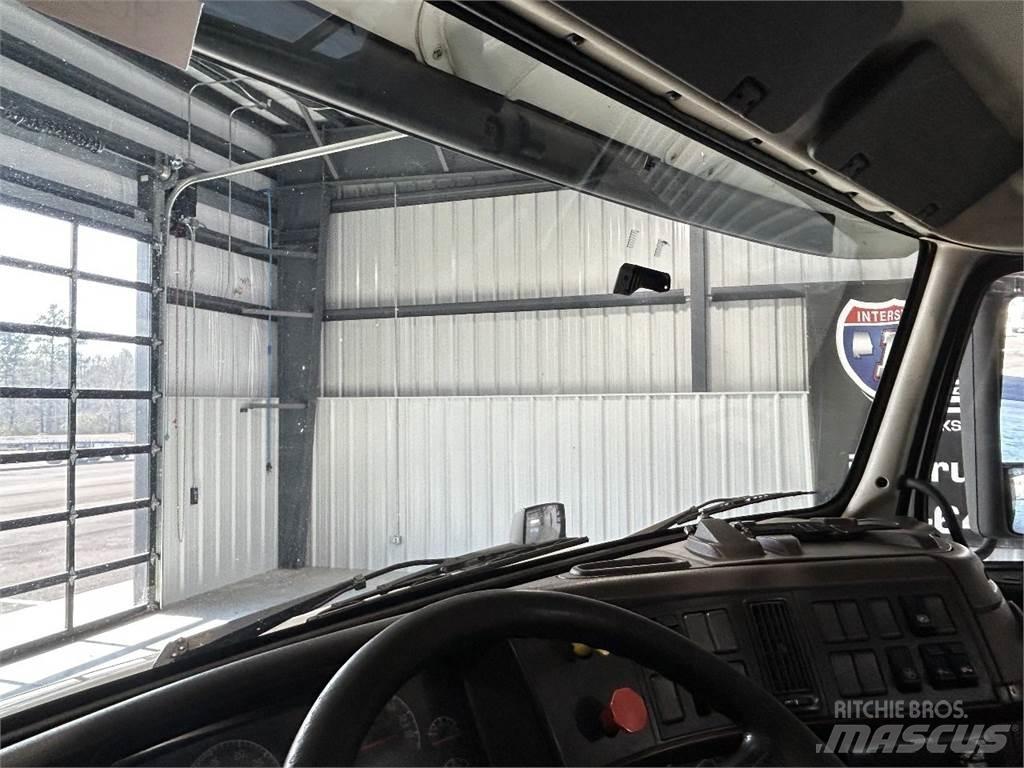 Volvo VNM Tracteur routier