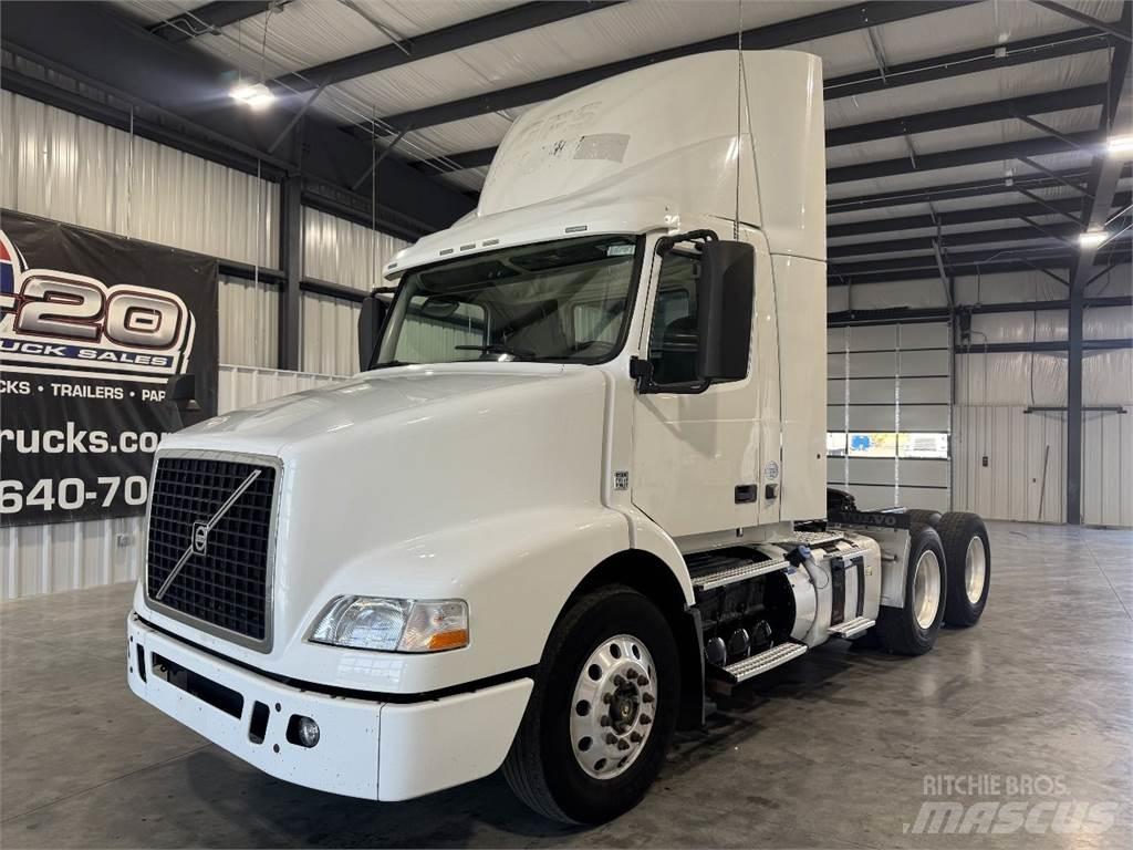 Volvo VNM64T200 Tracteur routier