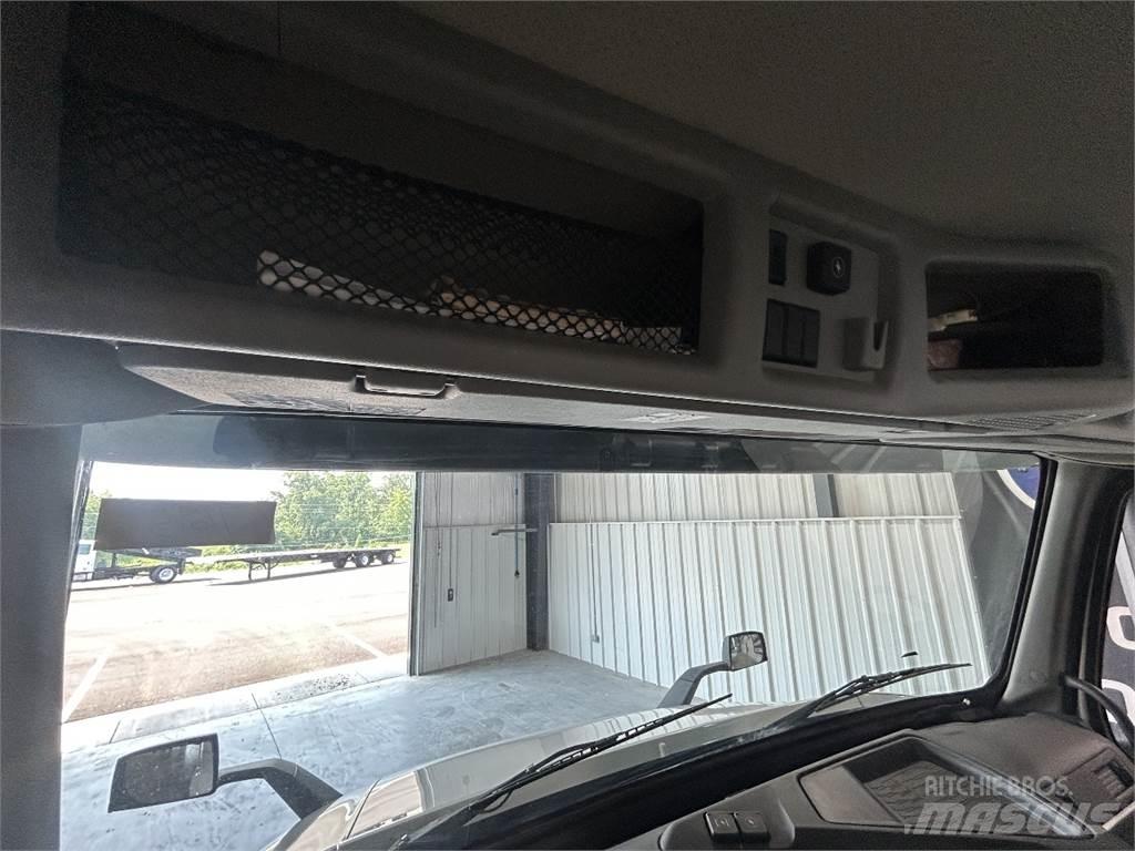 Volvo VNR64T300 Tracteur routier