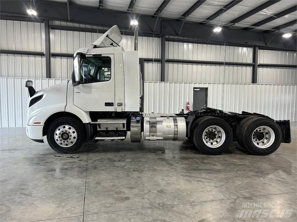 Volvo VNR64T300 Tracteur routier