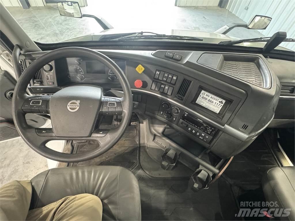 Volvo VNR64T300 Tracteur routier