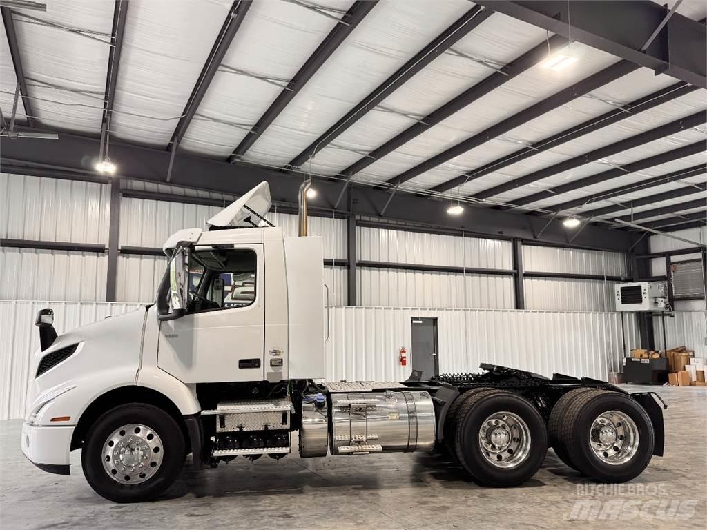 Volvo VNR64T300 Tracteur routier