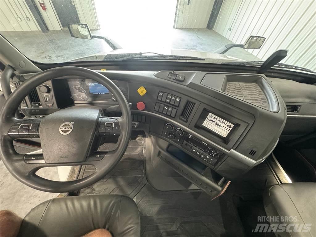 Volvo VNR64T300 Tracteur routier