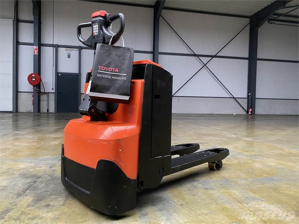 Toyota LWE200 Transpalette manuel