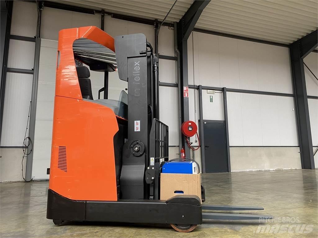 Toyota RRE140H Chariot à mât rétractable