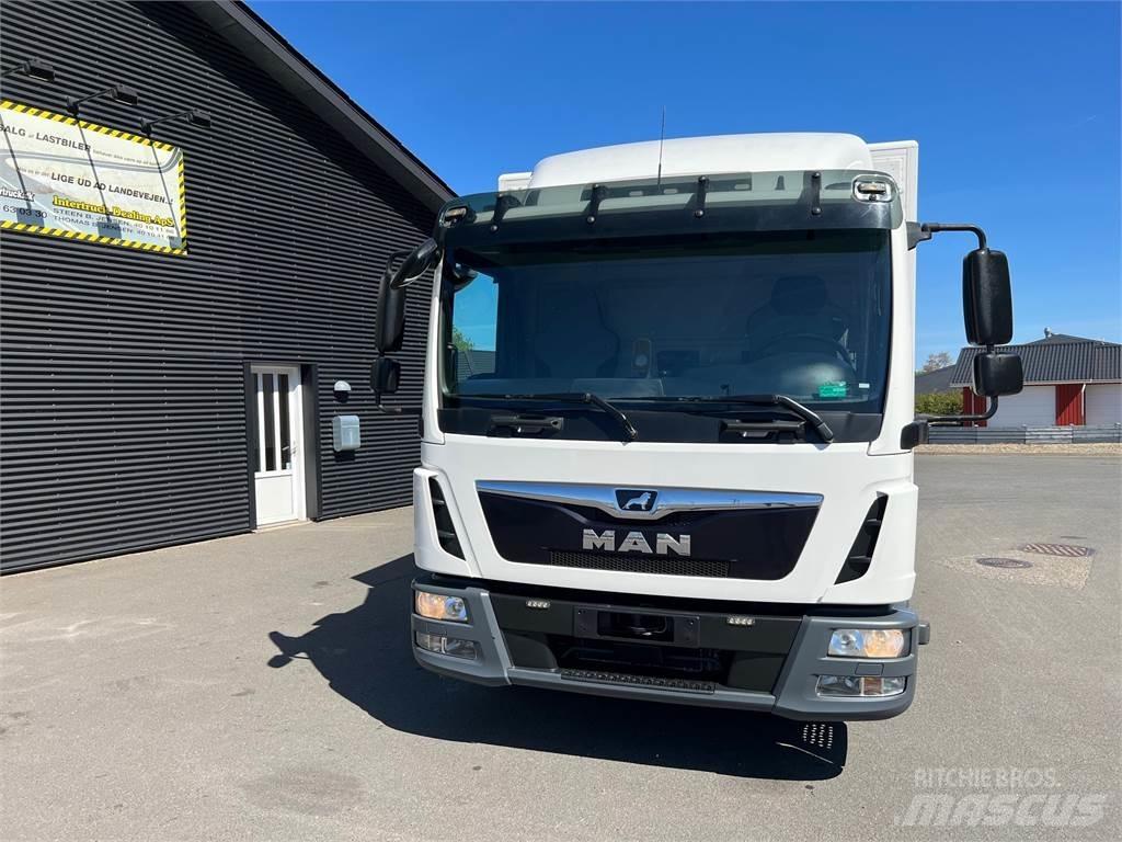 MAN TGL 12.220 Camion Fourgon