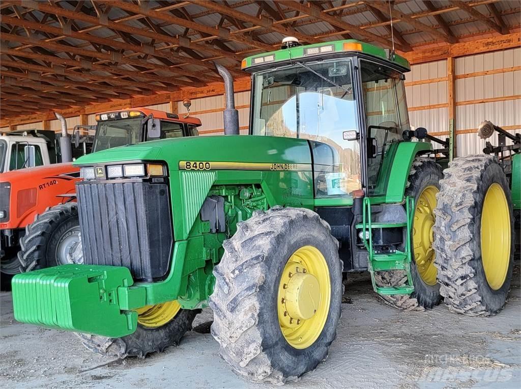 John Deere 8400 Tracteur