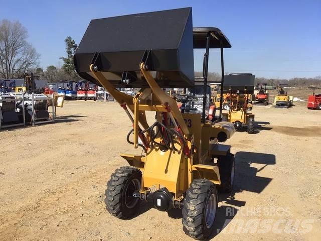 AGT KRW23 Chargeuse sur pneus