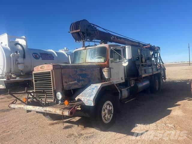 Autocar  Camion foreuse