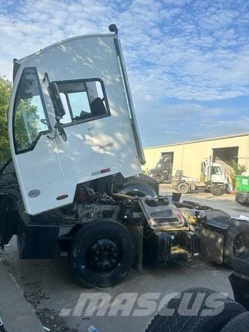 Autocar  Tracteur de manœuvre