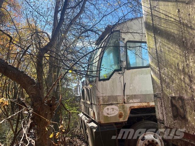 Autocar  Tracteur de manœuvre