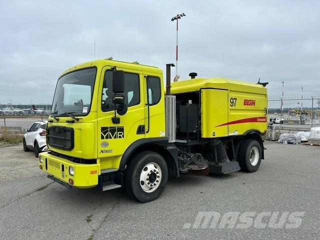 Autocar Xpert Camion balayeur