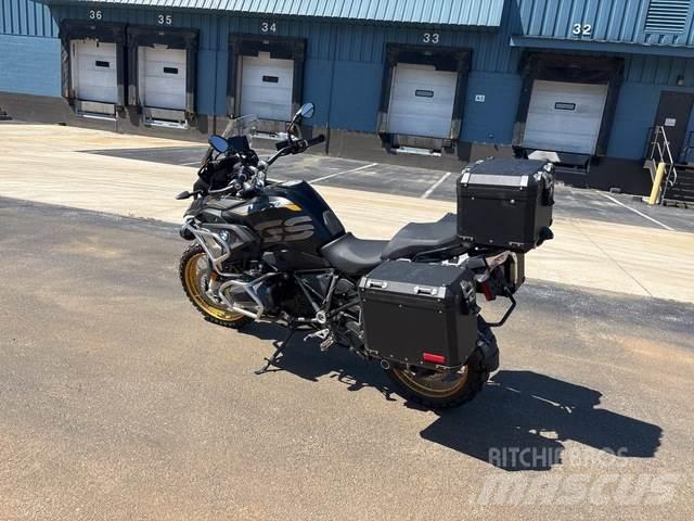 BMW R1250 Quad