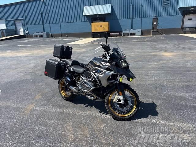 BMW R1250 Quad
