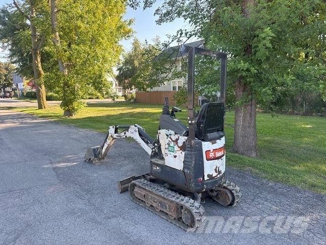 Bobcat E10 Pelle sur chenilles