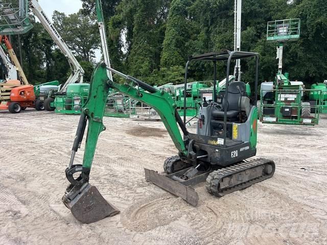 Bobcat E20 Pelle sur chenilles