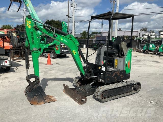 Bobcat E20 Pelle sur chenilles