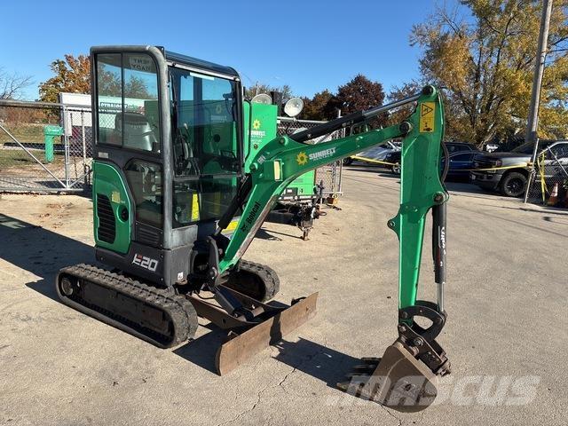 Bobcat E20 Pelle sur chenilles