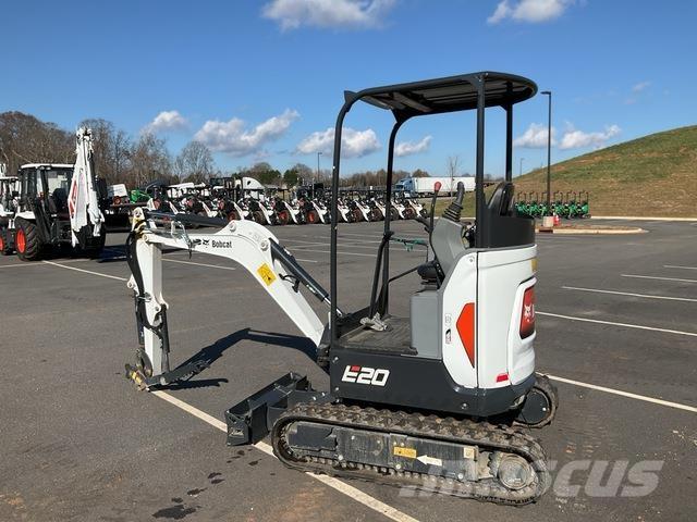 Bobcat E20 Pelle sur chenilles