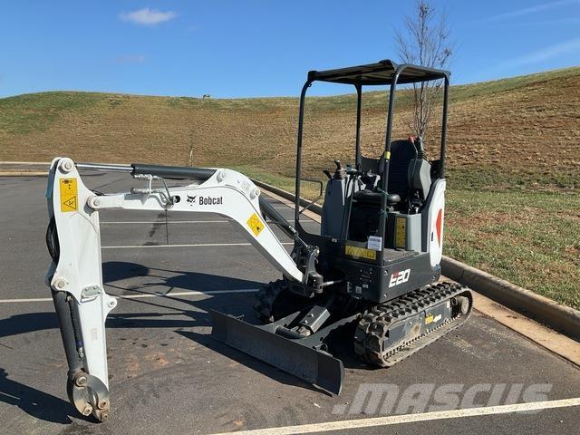 Bobcat E20 Pelle sur chenilles