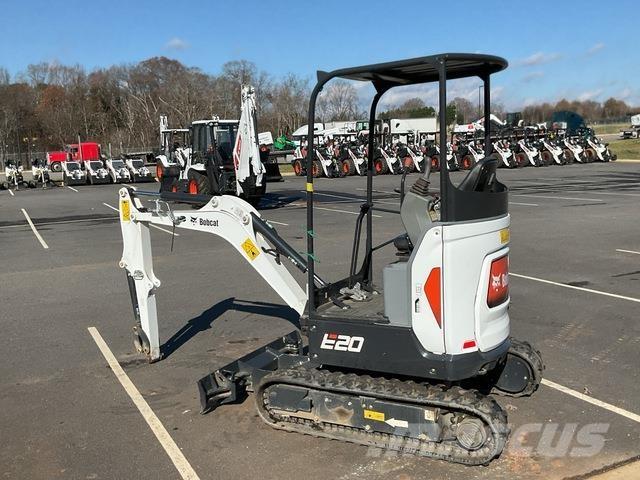 Bobcat E20 Pelle sur chenilles