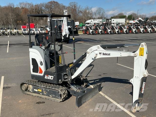 Bobcat E20 Pelle sur chenilles