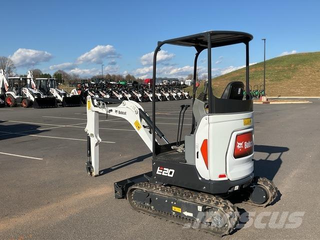 Bobcat E20 Pelle sur chenilles