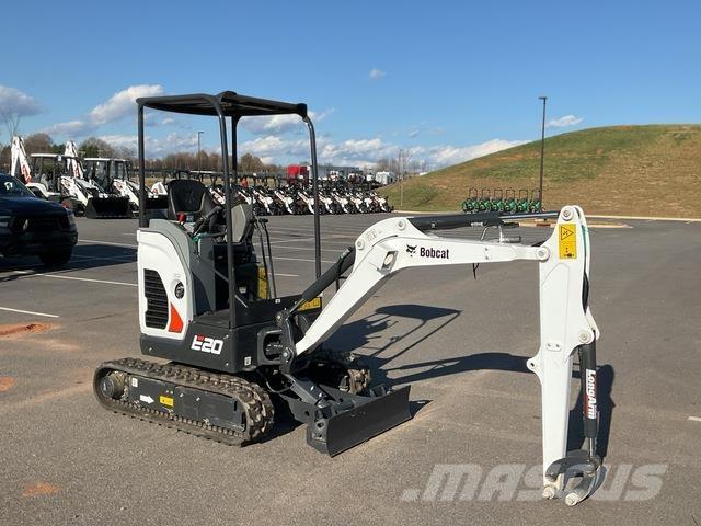 Bobcat E20 Pelle sur chenilles