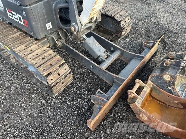 Bobcat E20Z Mini pelle < 7t