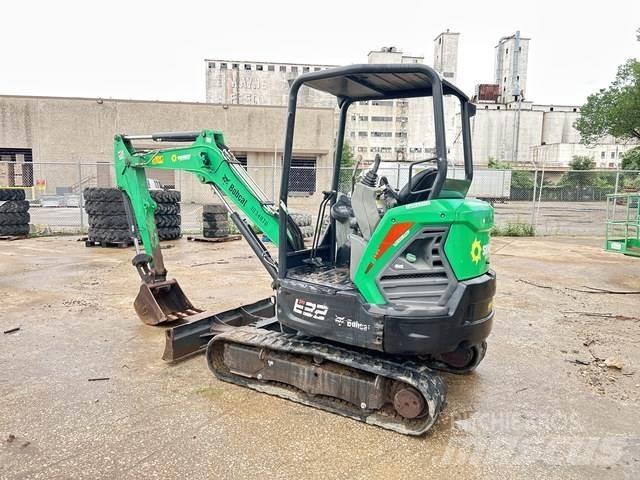 Bobcat E32i Pelle sur chenilles