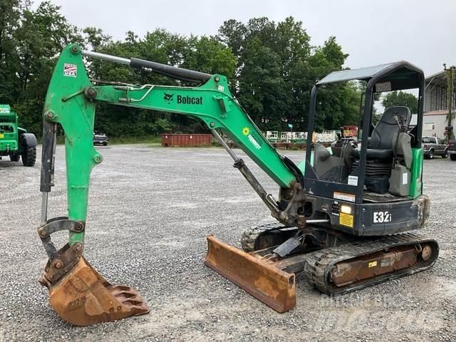 Bobcat E32i Pelle sur chenilles