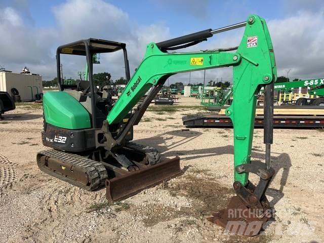 Bobcat E32I Pelle sur chenilles