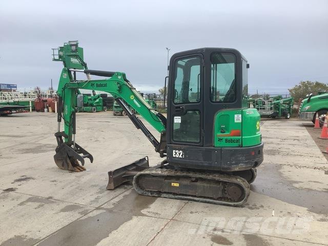 Bobcat E32i Pelle sur chenilles