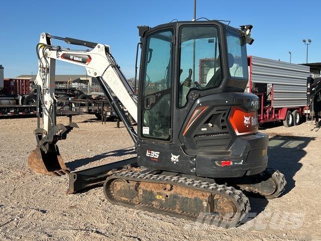 Bobcat E35 Pelle sur chenilles
