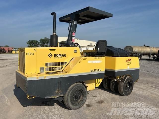 Bomag BW11RH Rouleaux à pneumatiques