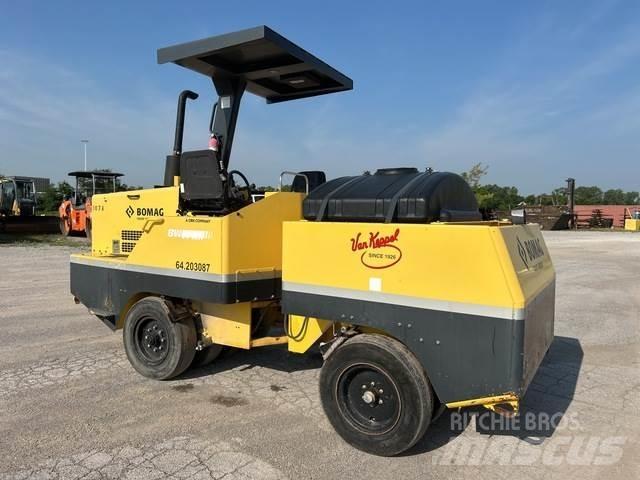 Bomag BW11RH Rouleaux à pneumatiques