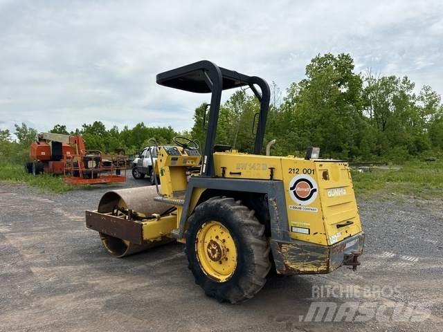 Bomag BW142D Rouleaux monocylindre
