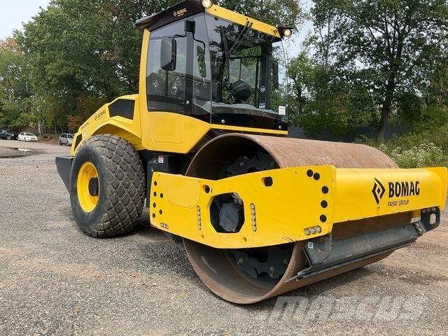 Bomag BW211 D Rouleaux monocylindre