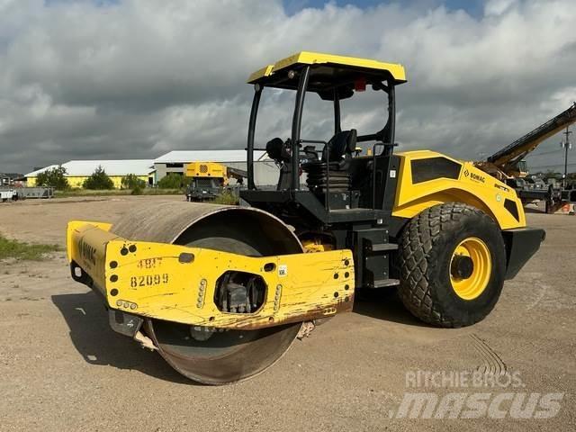 Bomag BW211D-5 Rouleaux monocylindre