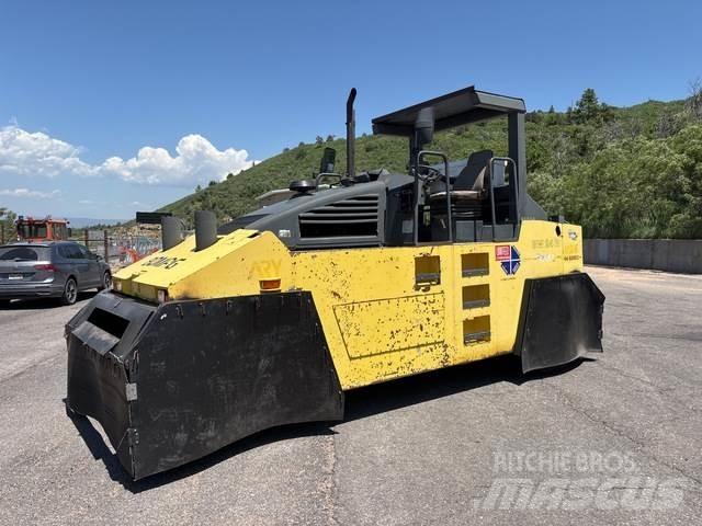 Bomag BW24R Rouleaux à pneumatiques