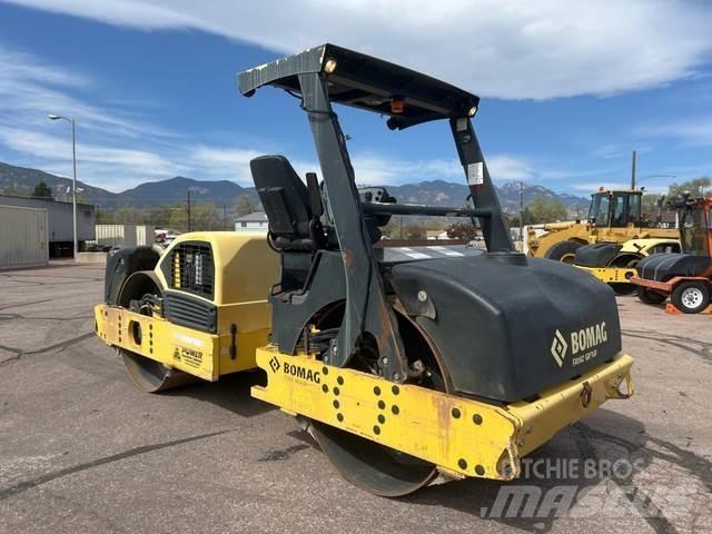 Bomag BW266AD Rouleaux à pneumatiques
