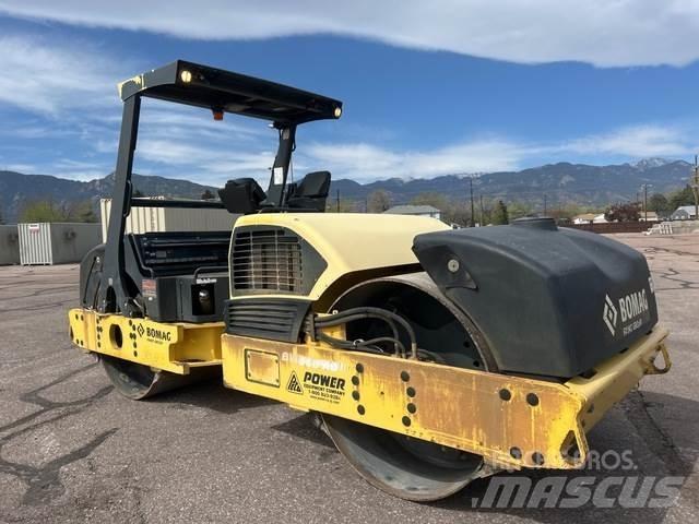Bomag BW266AD Rouleaux à pneumatiques