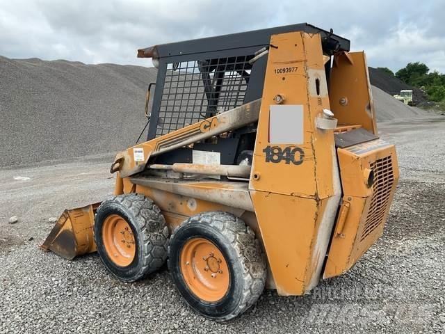 CASE 1840 Chargeuse compacte